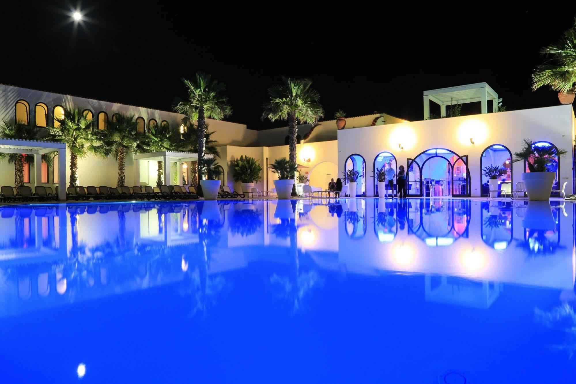 Centro Vacanze Poker Casalbordino Exterior photo
